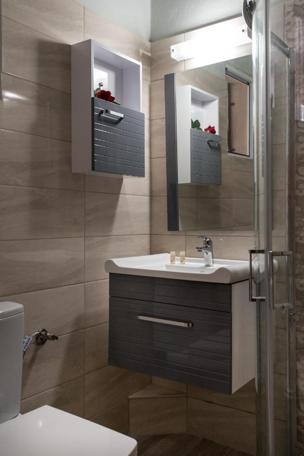 Eleni Apartments 로다 외부 사진